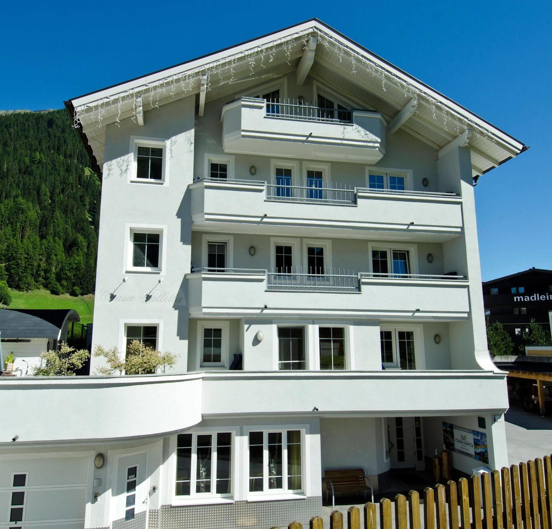 Petit Madlein Bed and Breakfast Ischgl Buitenkant foto
